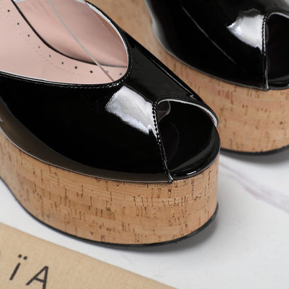 ALAIA WEDGE SANDAL IN BLACK GLOSSY CALFSKIN AND BEIGE RUBBER