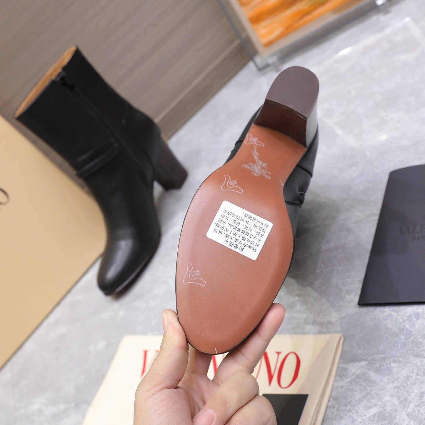 VALENTINO 25S GARAVANI VLOGO LOW BOOTS 80 MM IN BLACK CALFSKIN