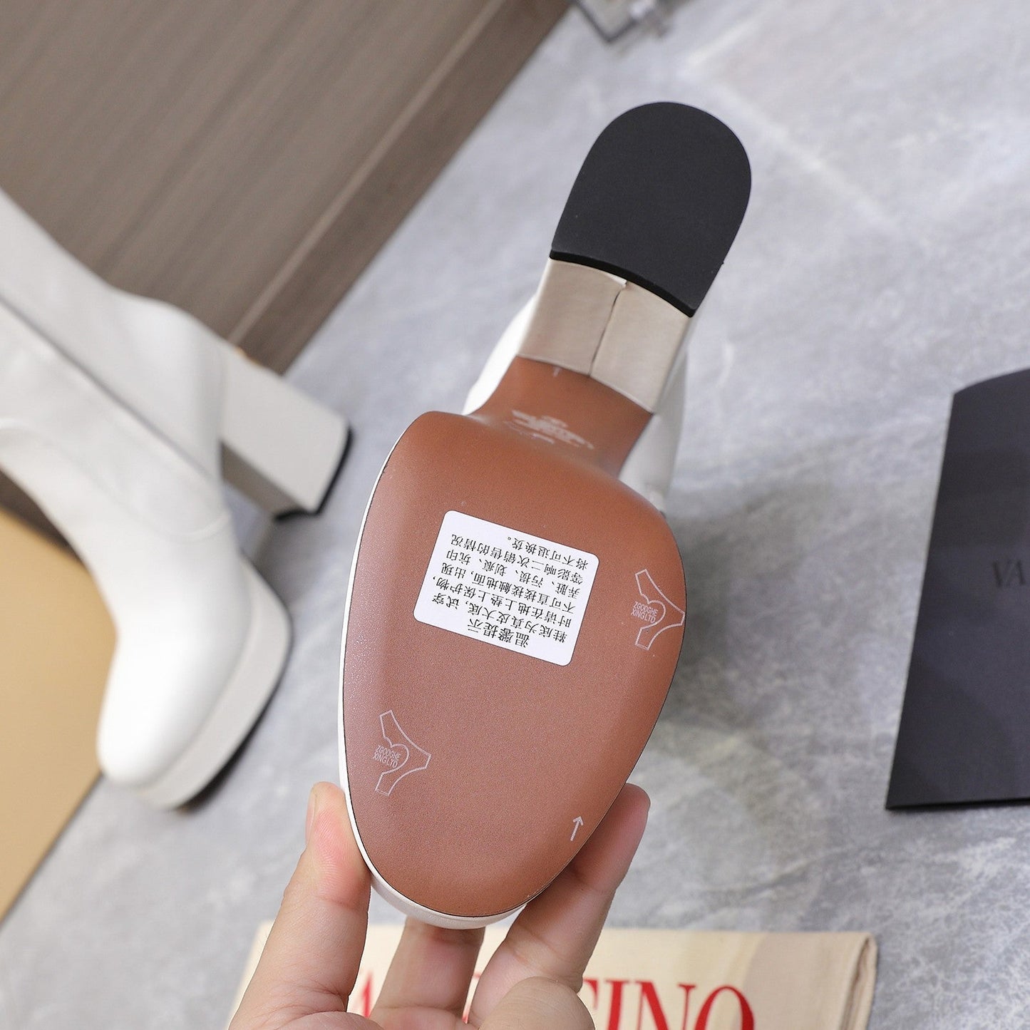 VALENTINO 25S ANKLE BOOTS WITH ZIPPER 90 MM IN WHITE CALFSKIN