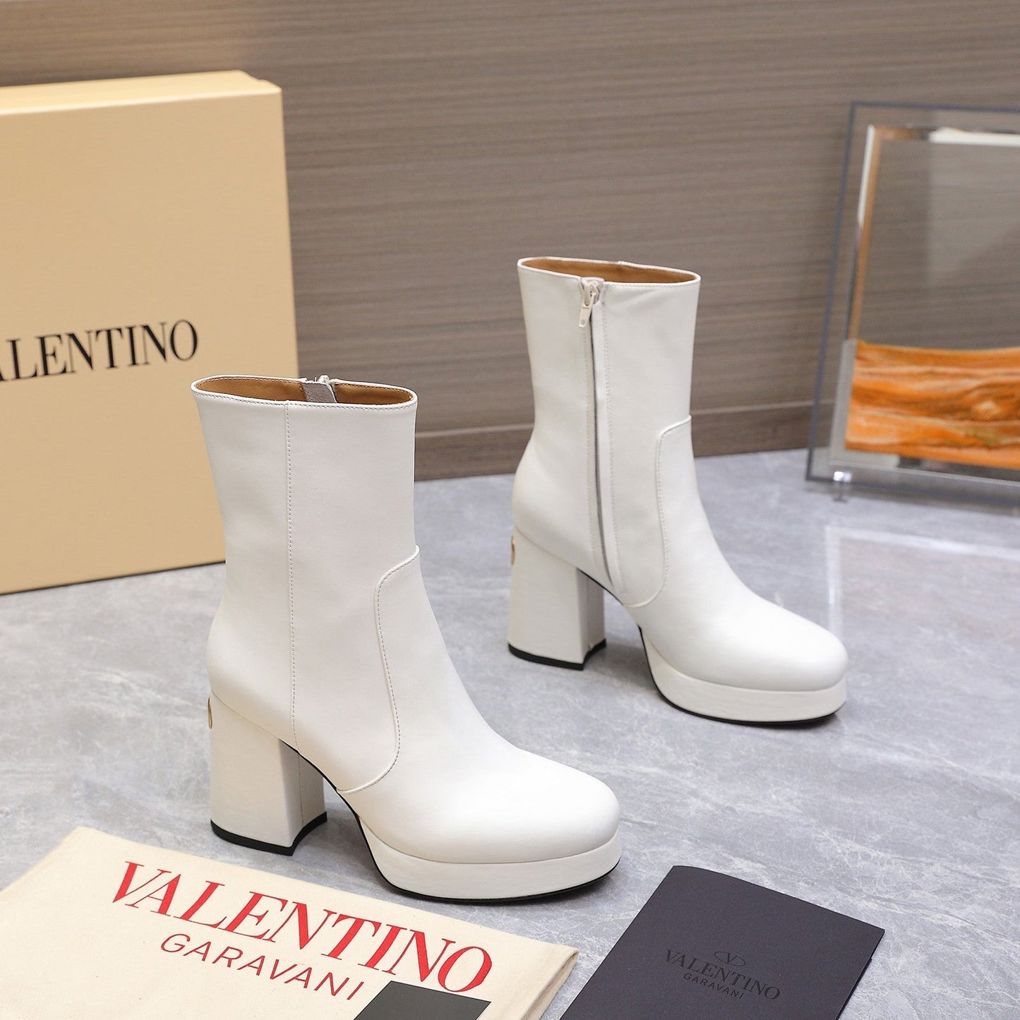 VALENTINO 25S ANKLE BOOTS WITH ZIPPER 90 MM IN WHITE CALFSKIN