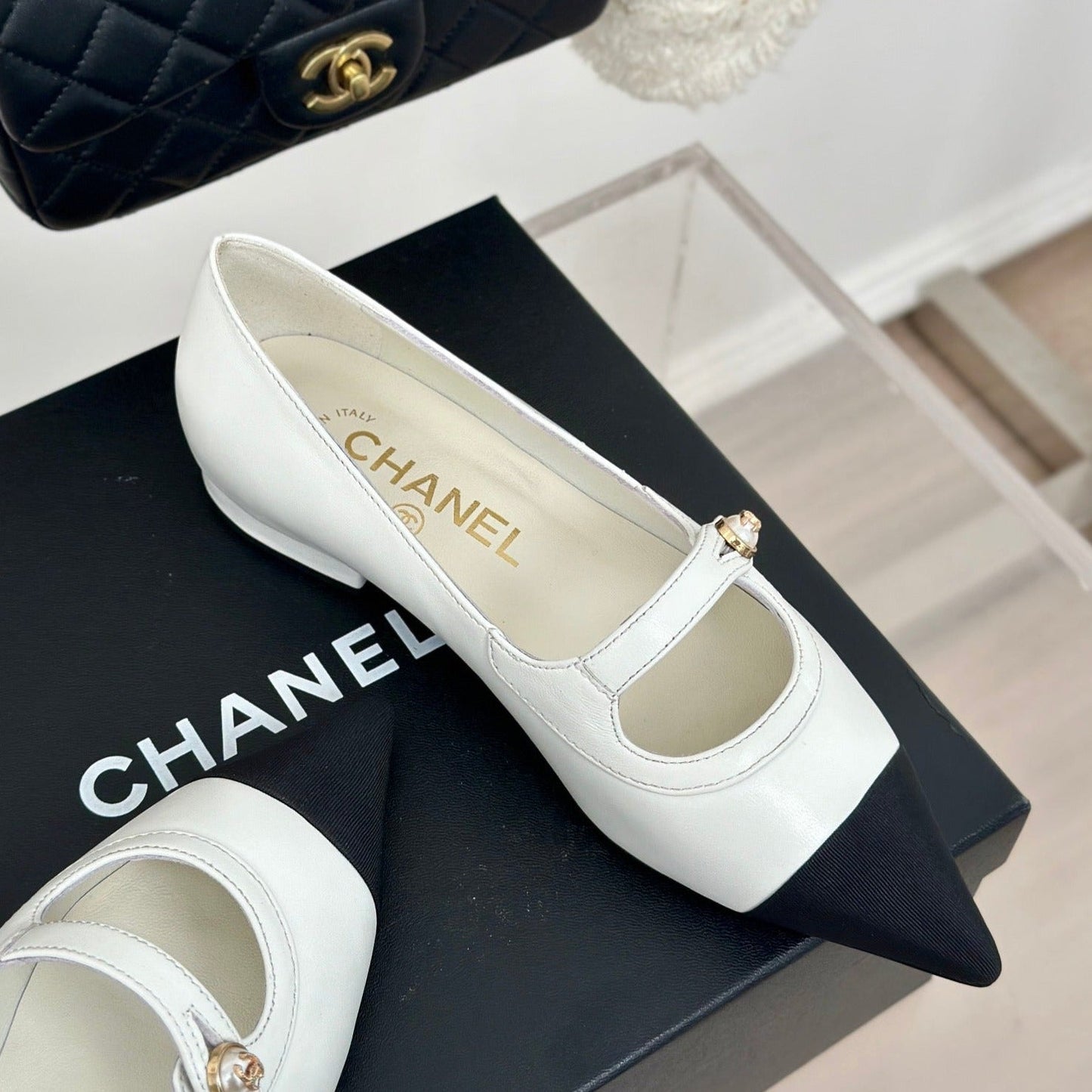 Double C Milan Runway Pointed Toe Mary Jane Shoes White Black Lambskin