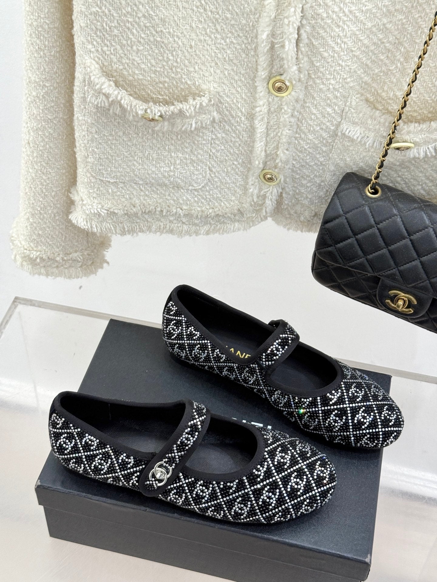 CC FLAT MARY JANE 25SS IN BLACK EMBELLISHED WITH RHINESTONES