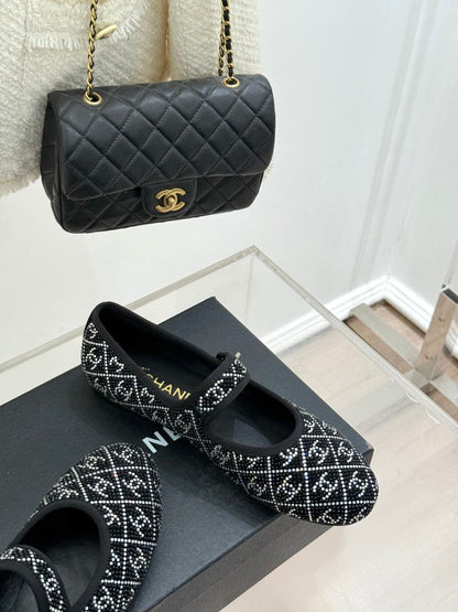 CC FLAT MARY JANE 25SS IN BLACK EMBELLISHED WITH RHINESTONES
