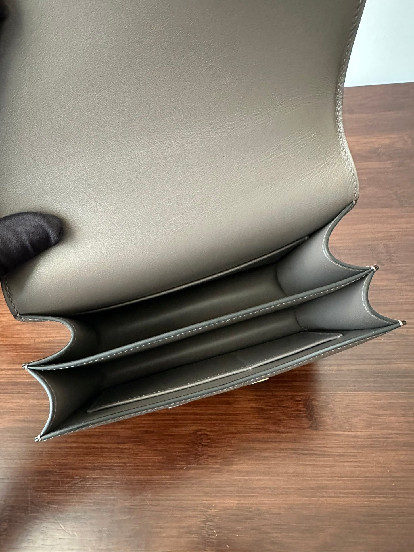 CONSTANCE 18 ETOUPE EPSOM GOLD HARDWARE