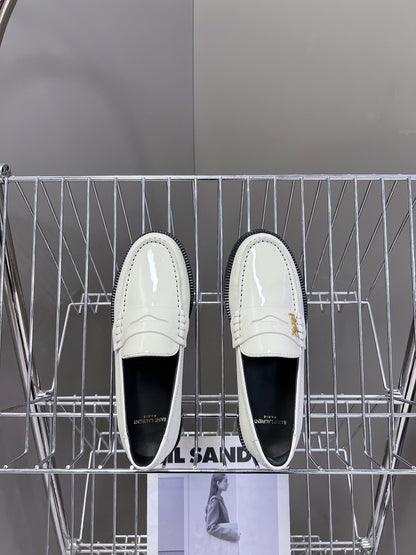 YSL 25S SAINT LAURENT LOAFERS IN WHITE PATENT CALFSKIN