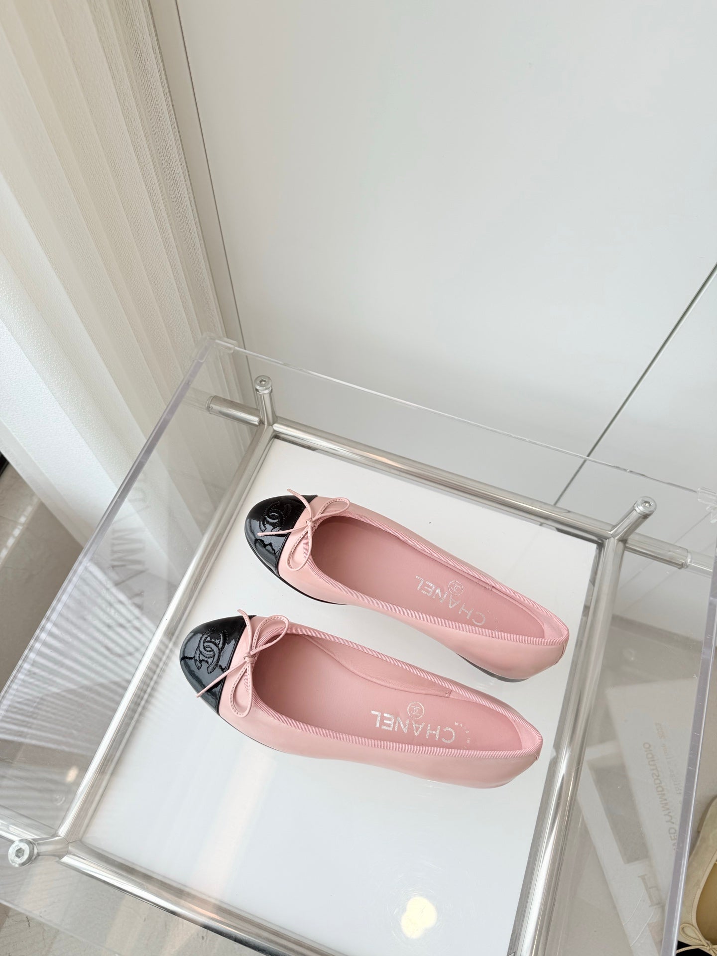 BALLET FLAT IN BABY PINK MIX BLACK CALFSKIN