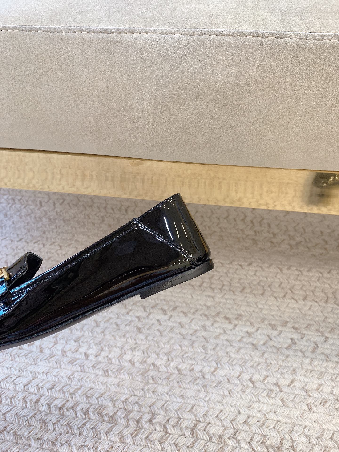 LOAFERS WITH GOLD HARDWARE IN BLACK GLOSSY CALFSKIN