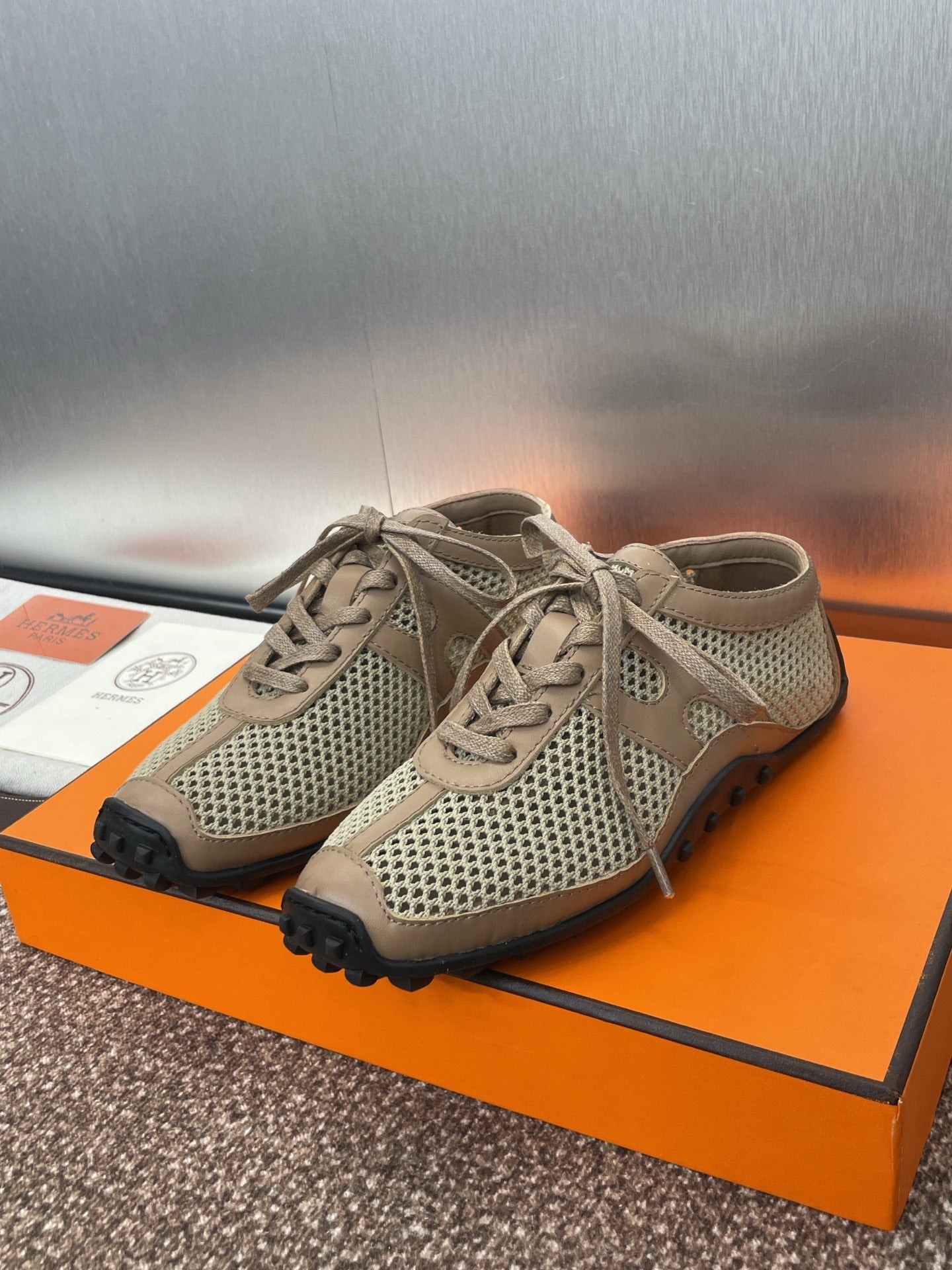 KIGA SNEAKER IN MOCHA BROWN CROCHET KNIT AND CALFSKIN