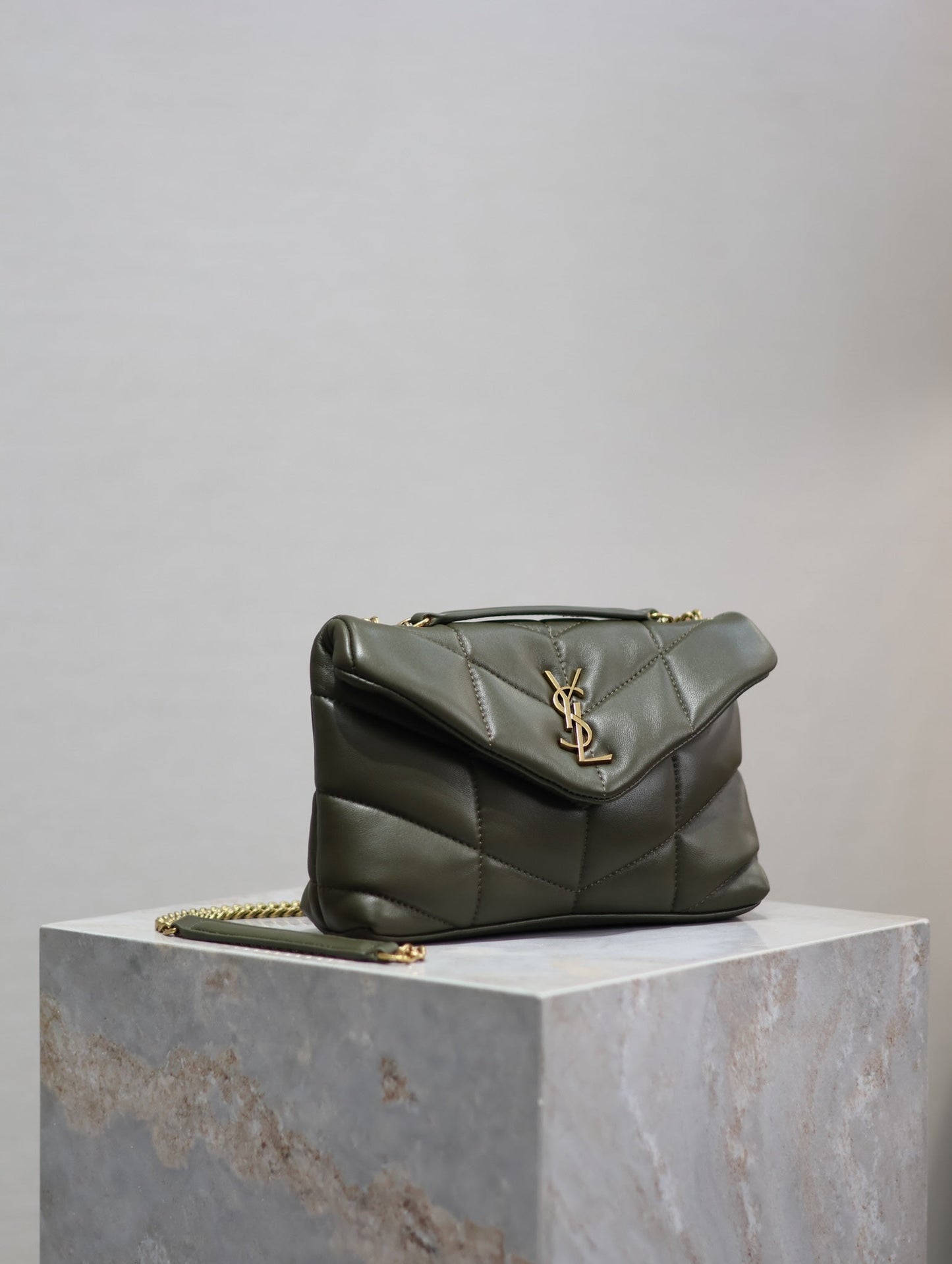 YSL 25S LOULOU PUFFER MINI 23 IN DARK OLIVE CALFSKIN GOLD HARDWARE