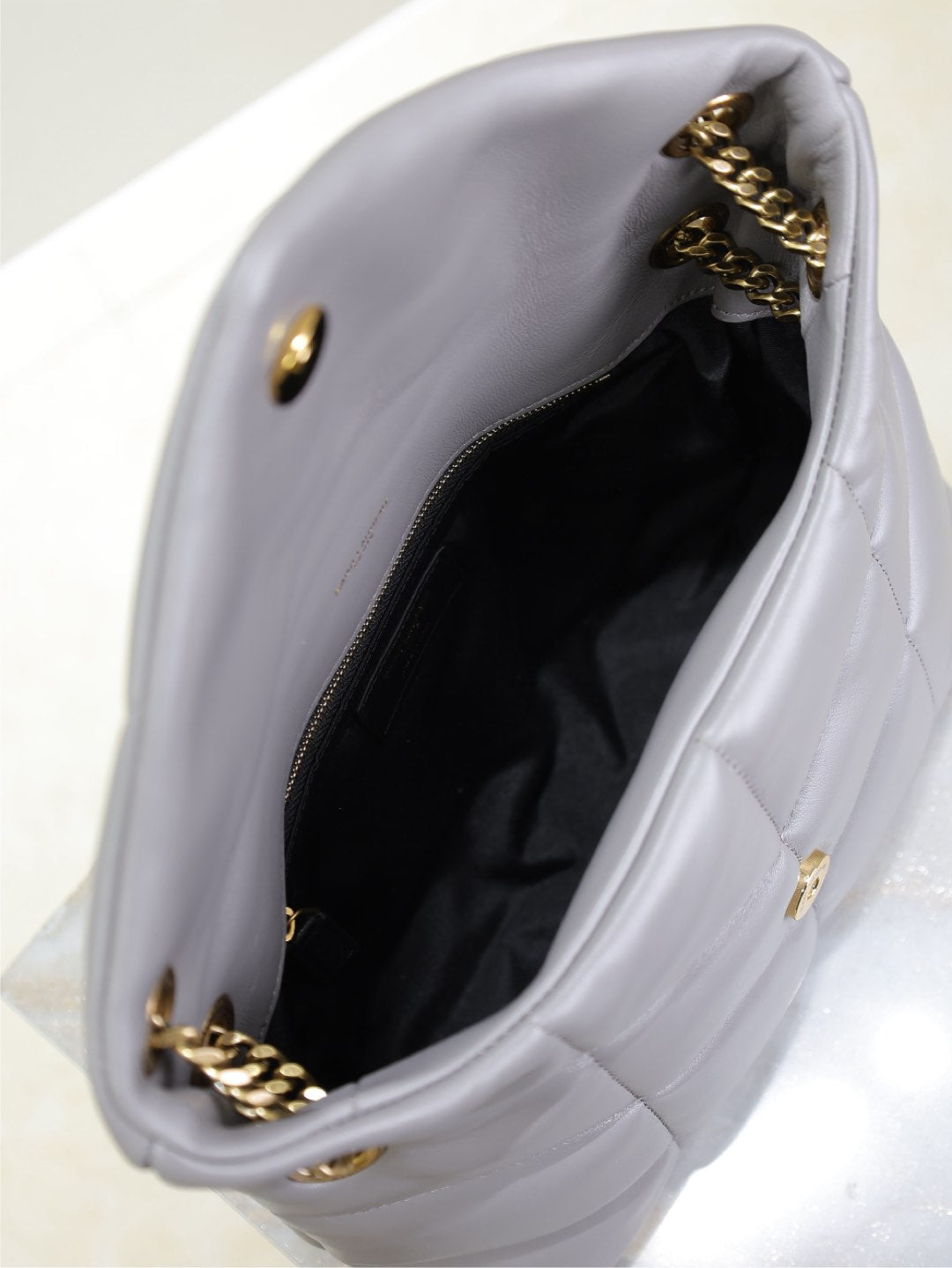 YSL 25S LOULOU PUFFER MEDIUM 29 IN SMOKY LAVENDER CALFSKIN