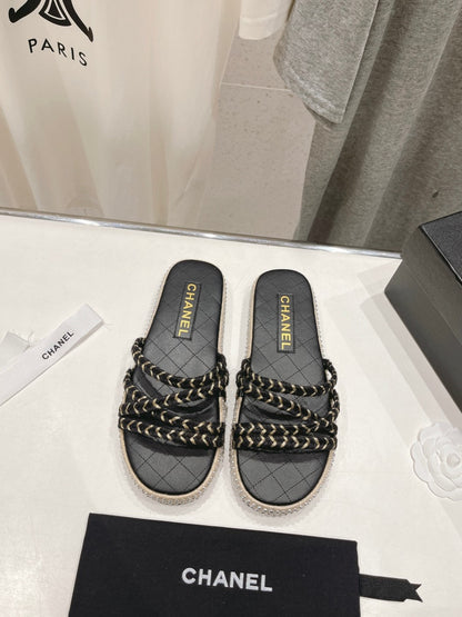 WOVEN STRAP SLIPPERS IN BLACK LAMBSKIN