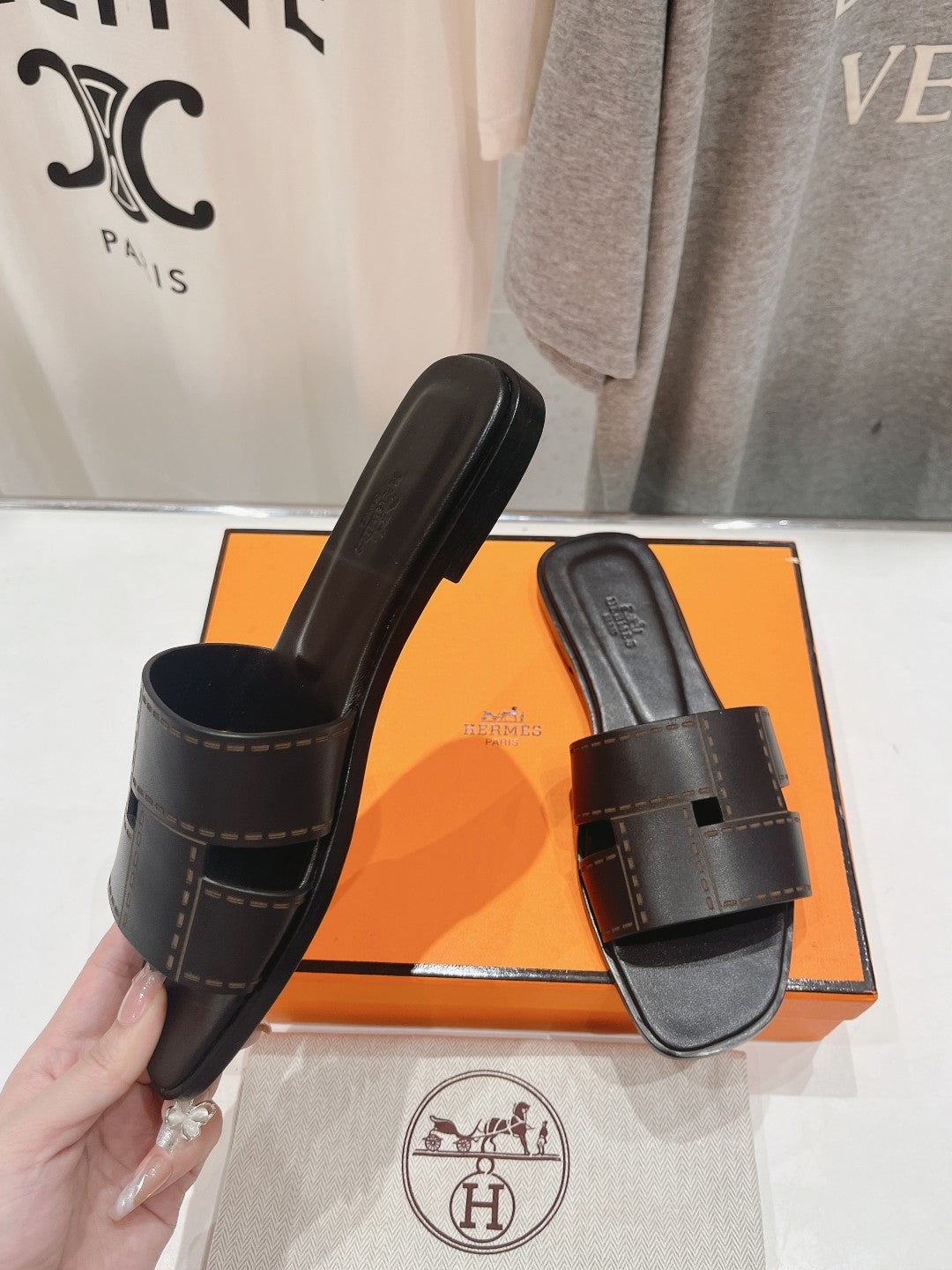 Idioma Sandal Black Calfskin