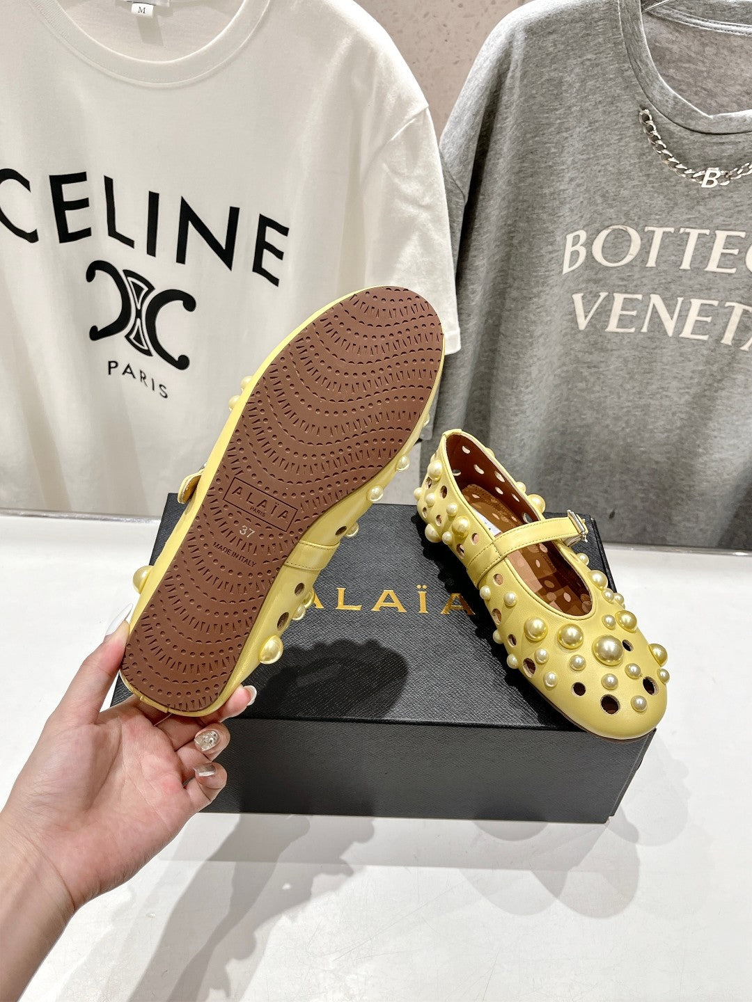 ALAIA PEARL MARY JANE SHOES IN YELLOW CORN LAMBSKIN