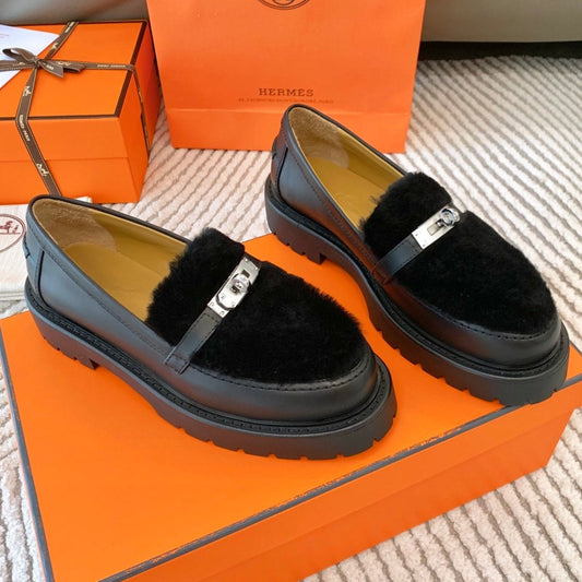 ICONE LOAFER IN BLACK CALFSKIN WITH BLACK SHEARLING