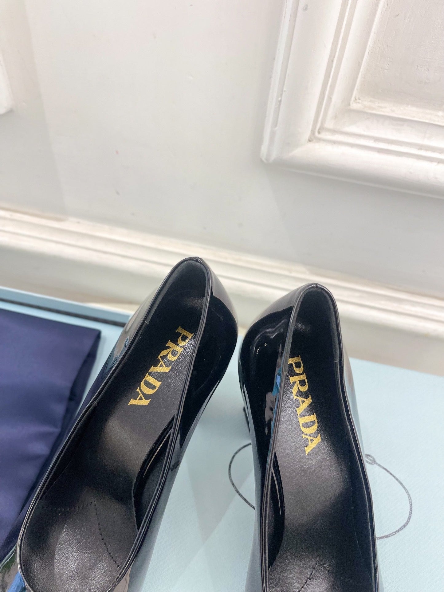 SQUARE TOE HIGH PUMPS IN BLACK GLOSSY CALFSKIN