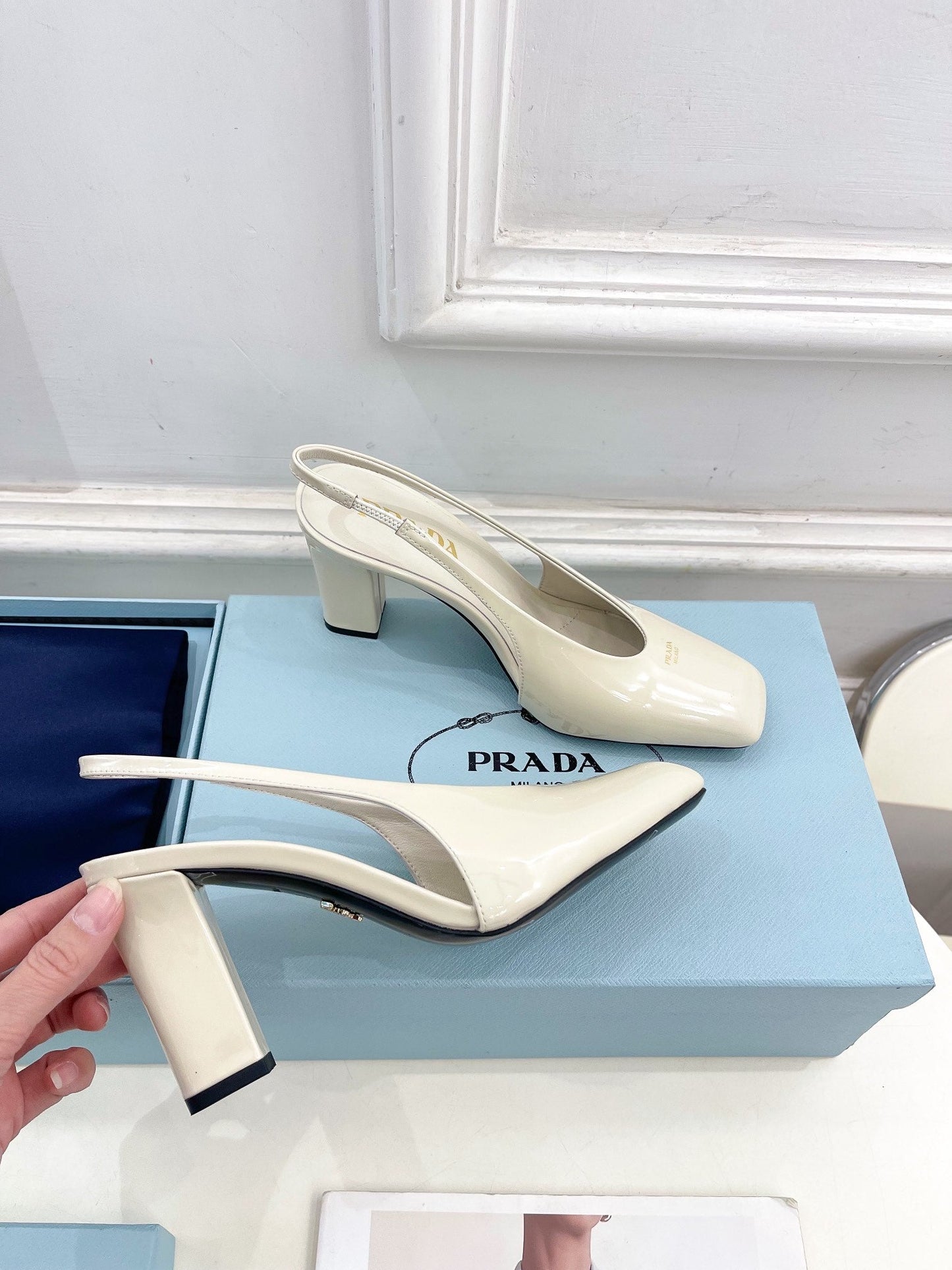 SQUARE TOE SLINGBACK PUMPS IN WHITE GLOSSY CALFSKIN