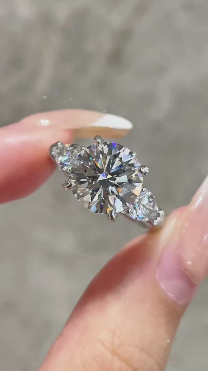 3.01ct Lab-Grown Graff-Inspired Three-Stone Diamond Ring in PT950 Platinum – DE VS IGI Certified
