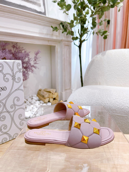 STUD FLAT SLIDE IN BABY PINK LAMBSKIN