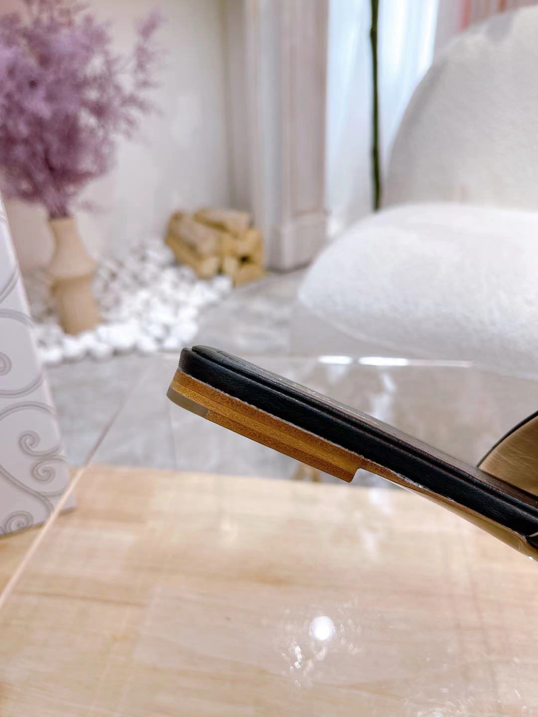 STUD FLAT SLIDE IN BLACK LAMBSKIN